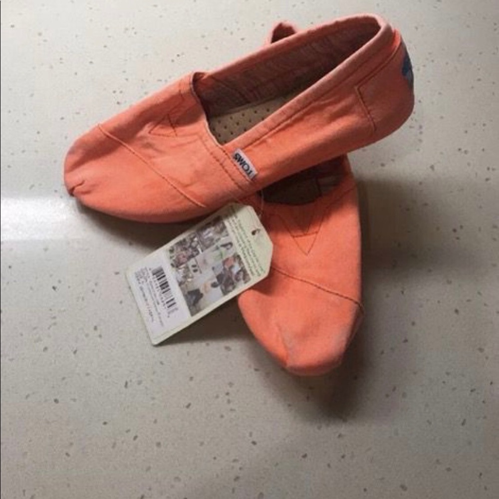 Shoes - Picture 2 of 2